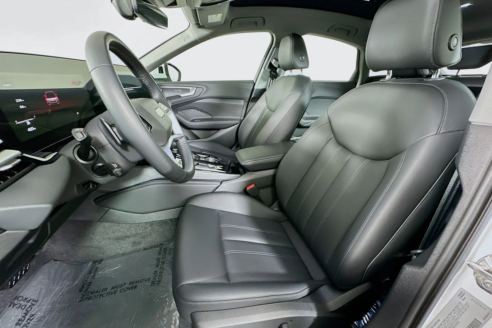 Used 2025 Arkona White Audi Premium image 18