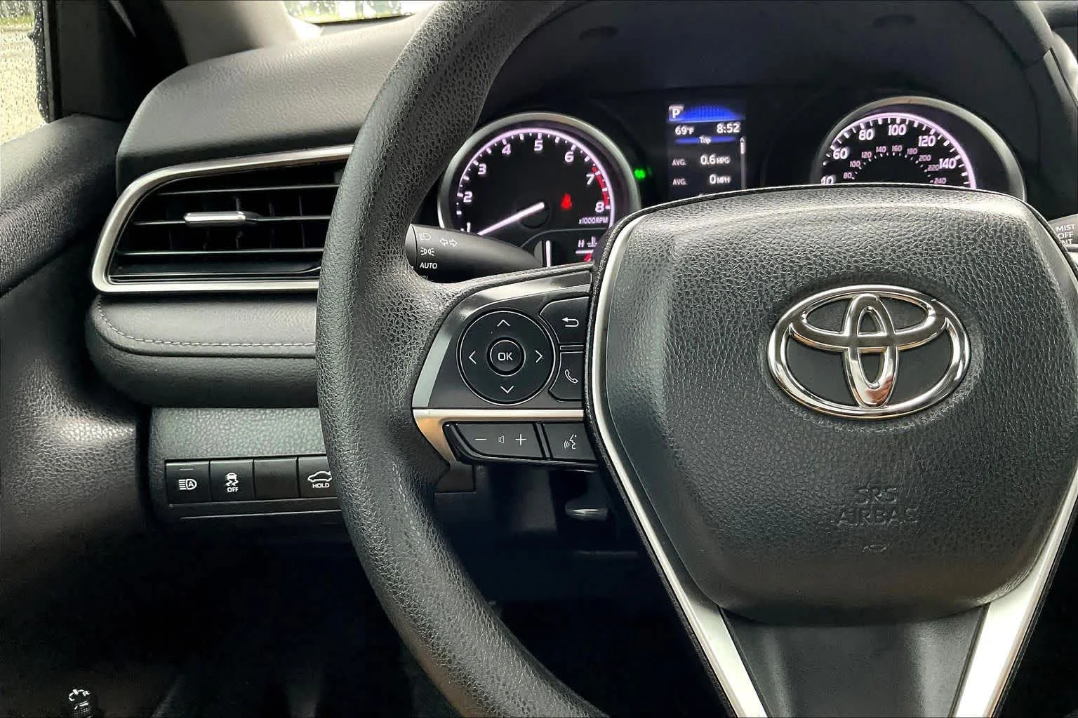 Used 2024 Ice Cap Toyota LE image 24