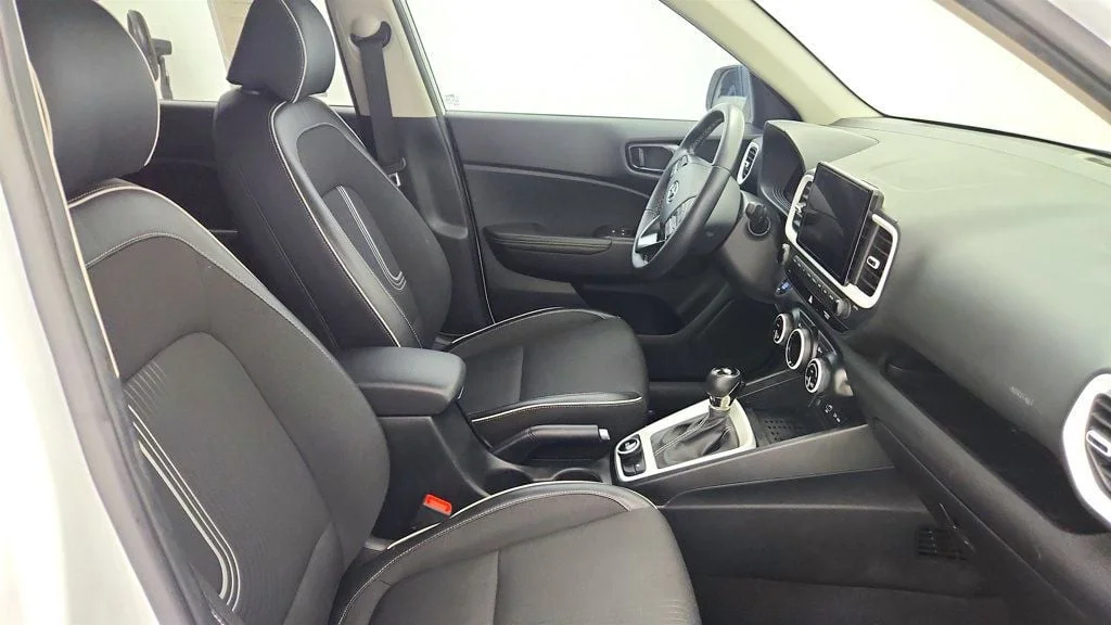 Used 2023 Lunar White Hyundai Limited IVT image 24