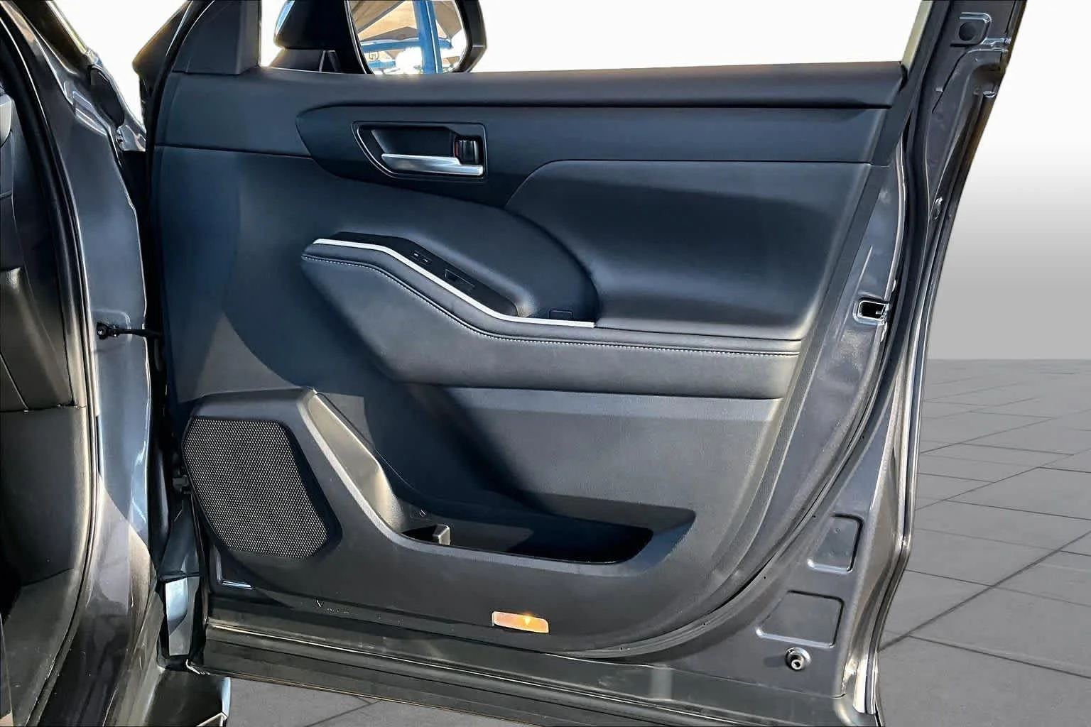 Used 2021 Magnetic Gray Metallic Toyota XLE image 23