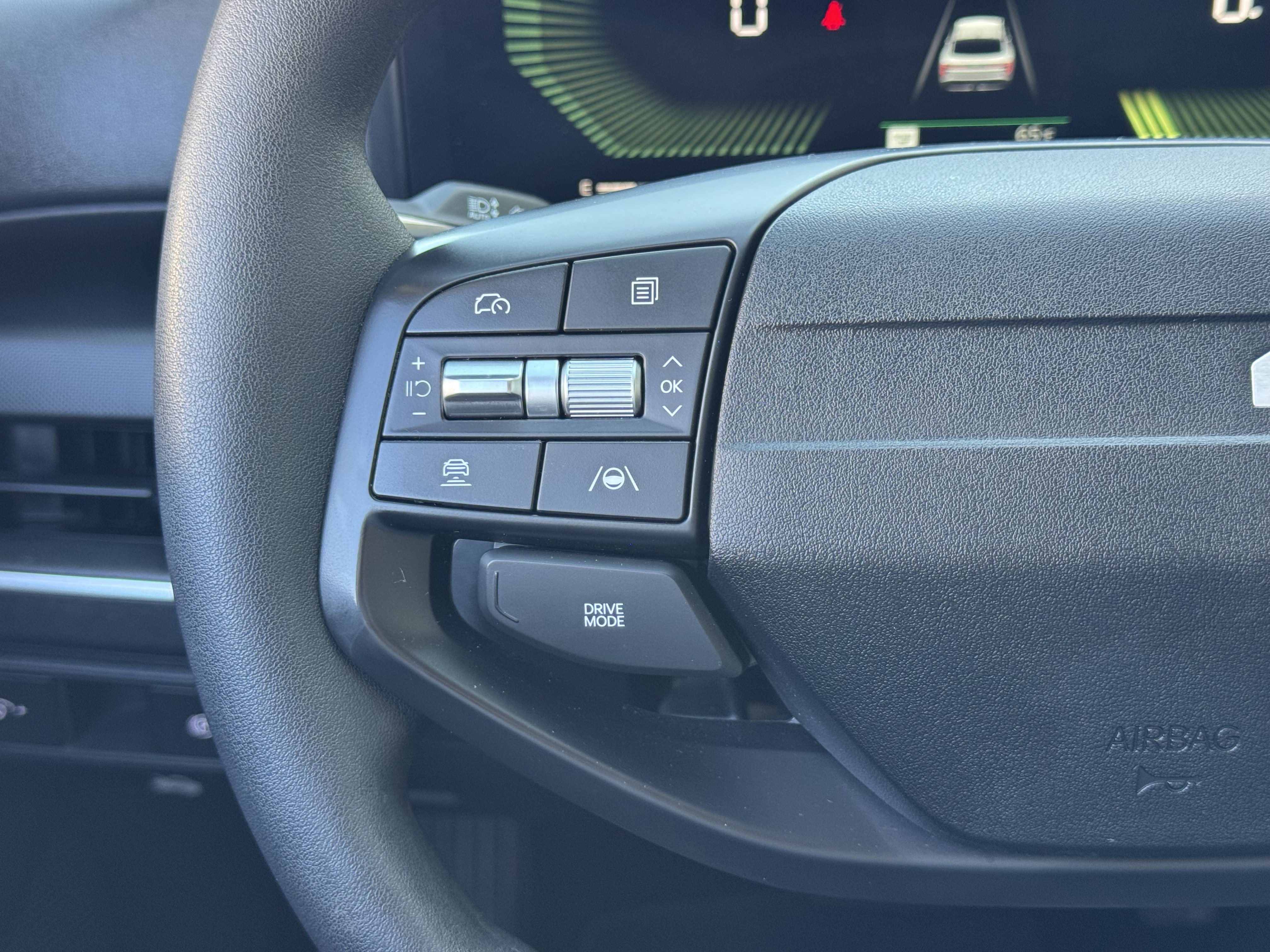 2025 Kia K4 LXS - Photo 31