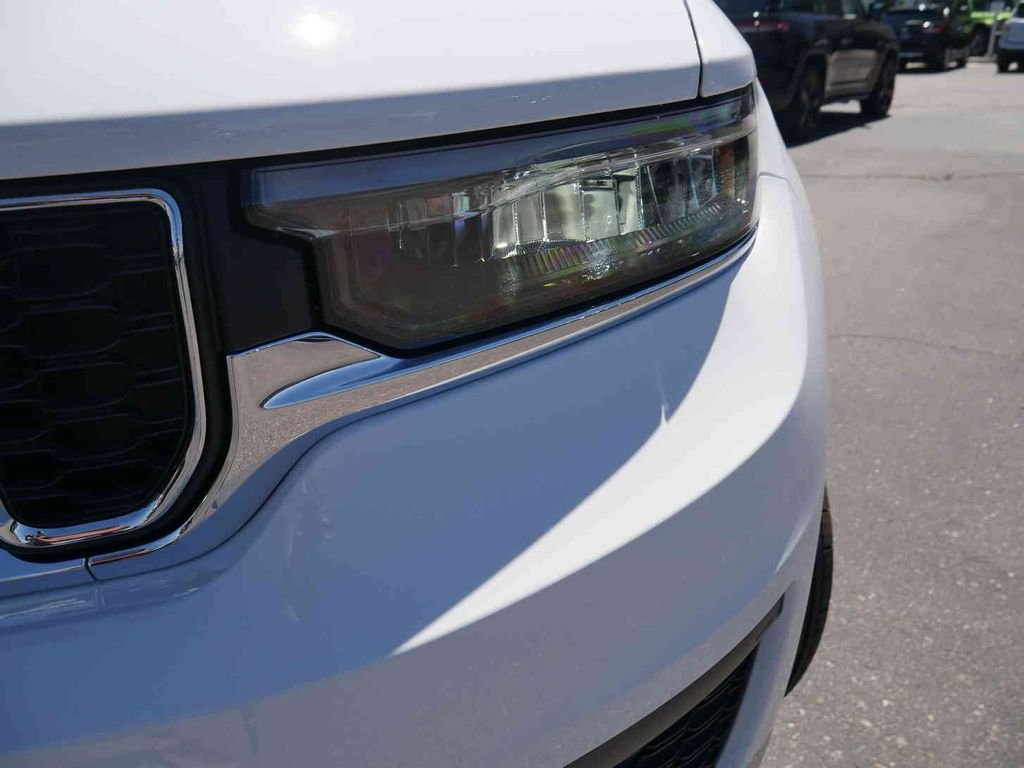 New 2026 Bright White Clearcoat Jeep Laredo X image 19