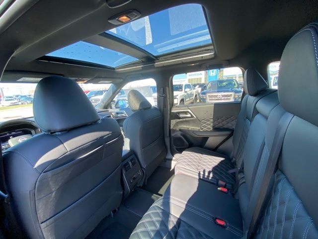 New 2026 Red Nissan Platinum image 31