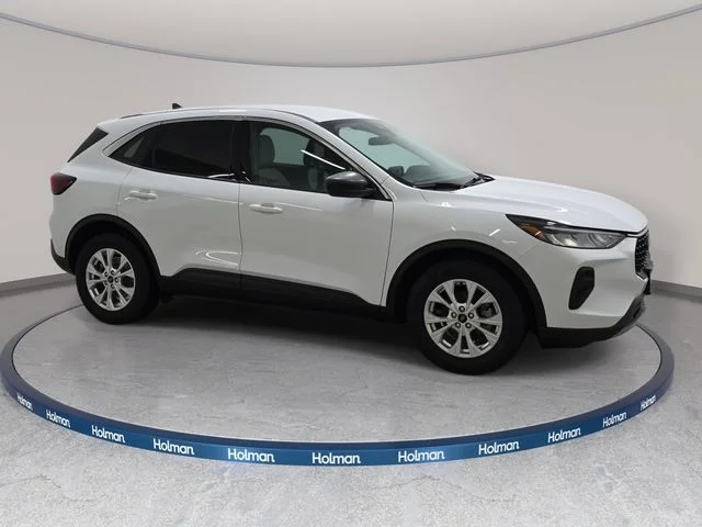 Certified Used 2023 Oxford White Ford Active image 3