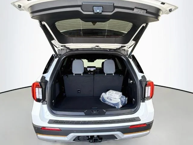 New 2026 Star White Metallic Tri-Coat Ford Tremor® image 59