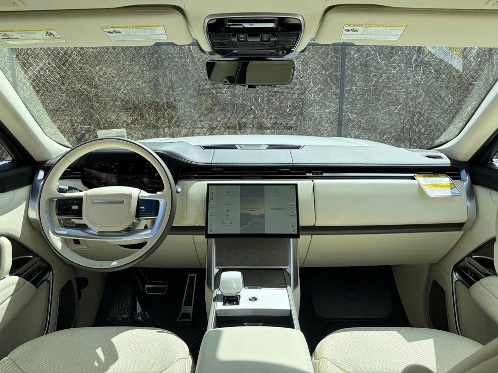 New 2026 White Land Rover SV image 19