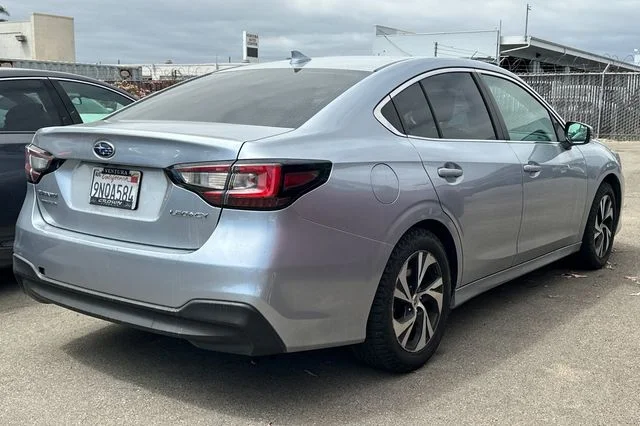 Used 2022 Ice Silver Metallic Subaru Premium image 5