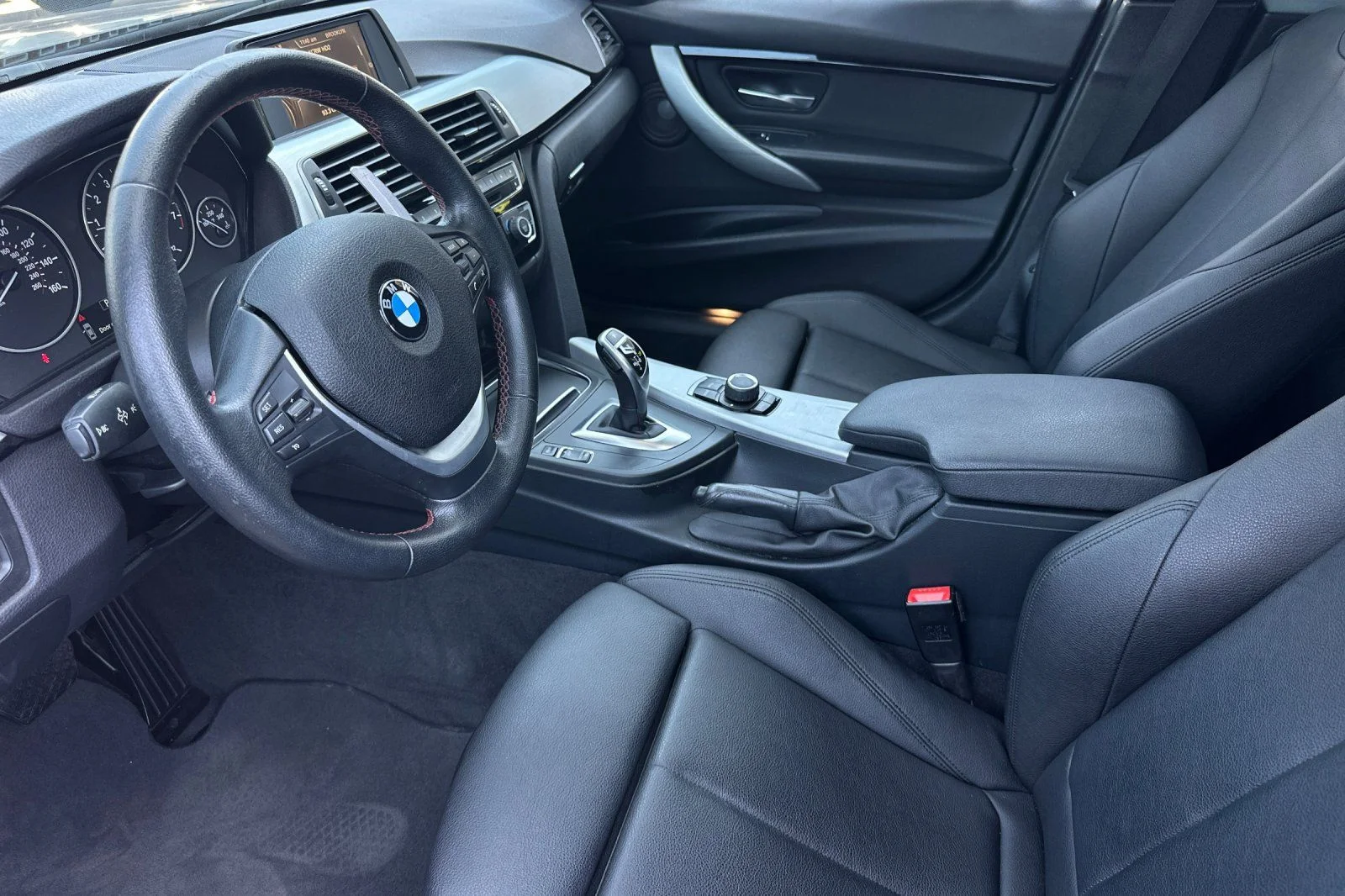 Used 2016 Black BMW 340i xDrive image 9
