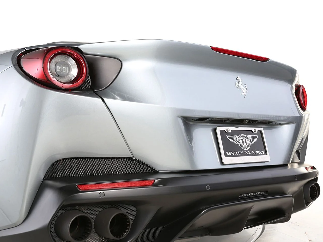 Used 2019 Gray Ferrari Base image 10