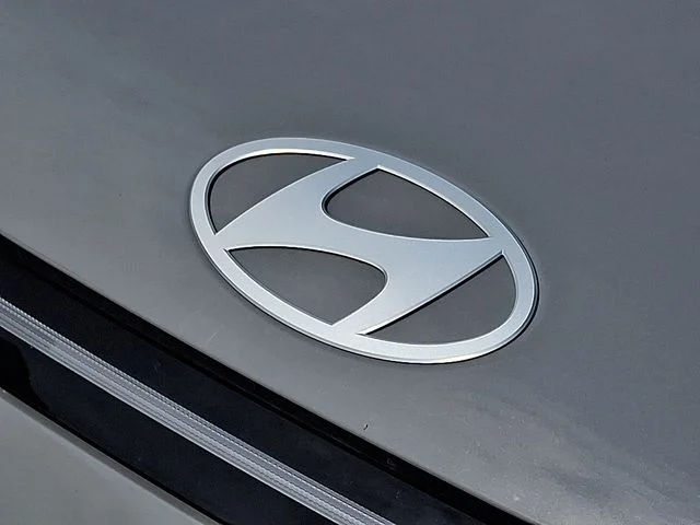 Used 2024 Gray Hyundai SEL image 30
