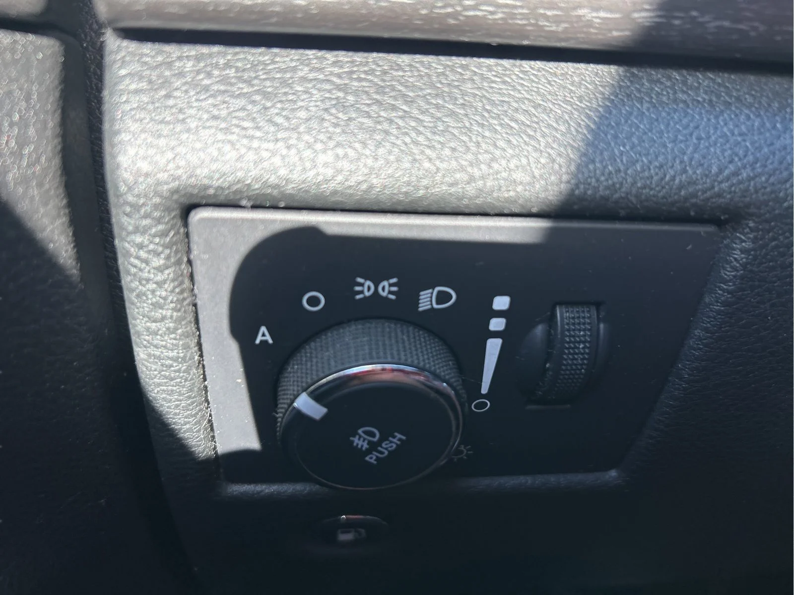 Used 2016 Brilliant Black Crystal Pearlcoat Jeep Laredo image 25
