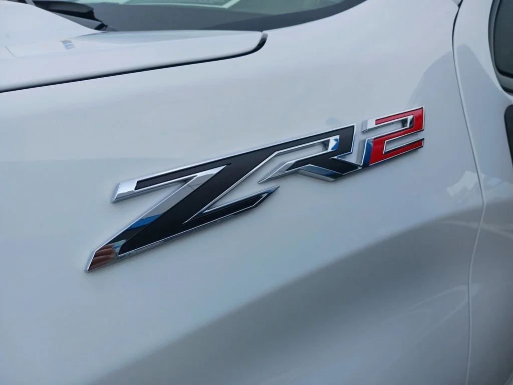 Used 2025 Summit White Chevrolet ZR2 image 41
