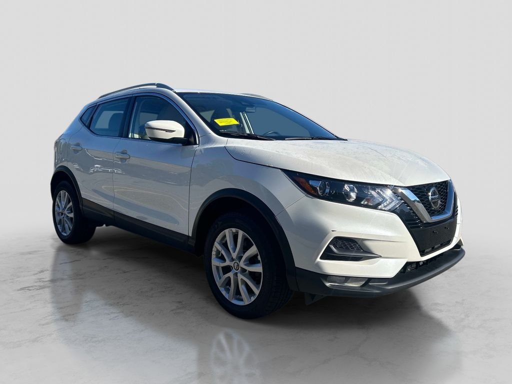 Used 2020 White Nissan SV image 7