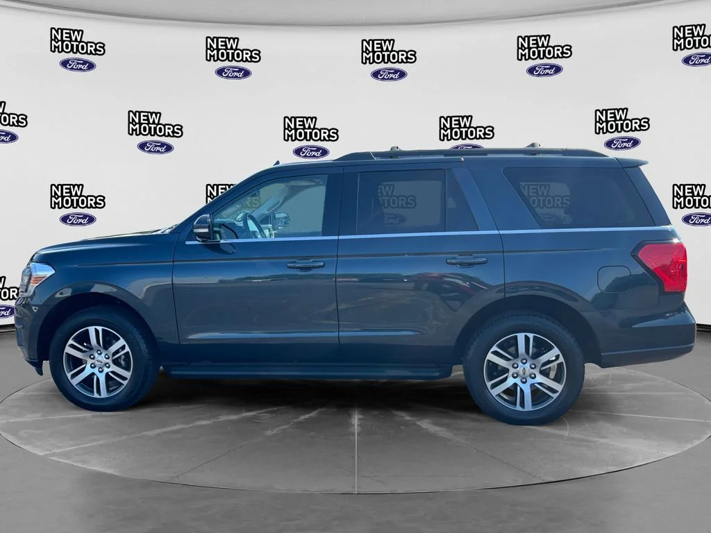 Used 2024 Blue Metallic Ford XLT image 2