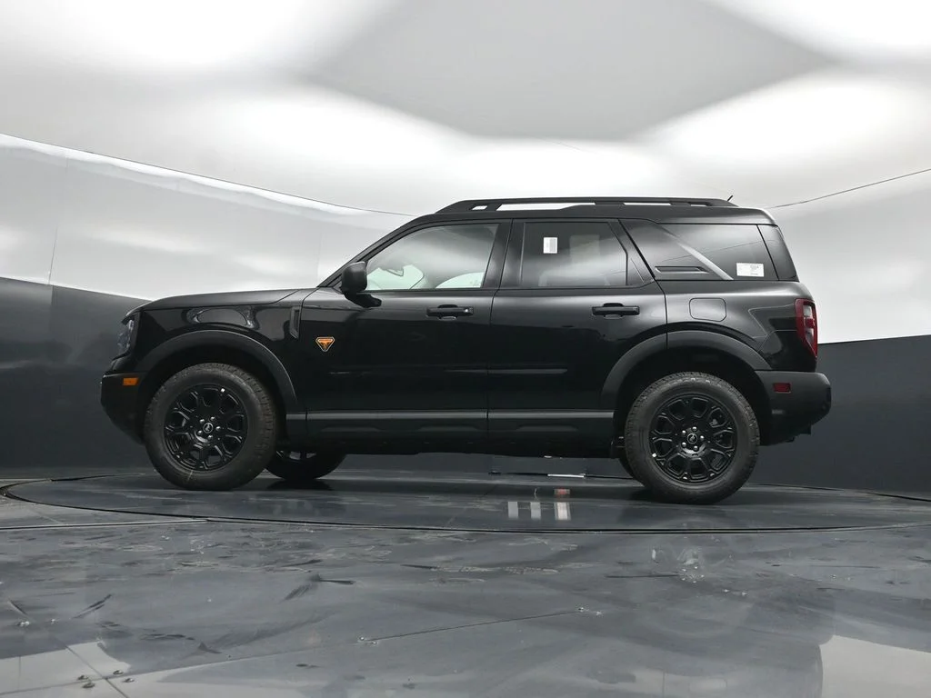 New 2026 Shadow Black Ford Badlands image 7