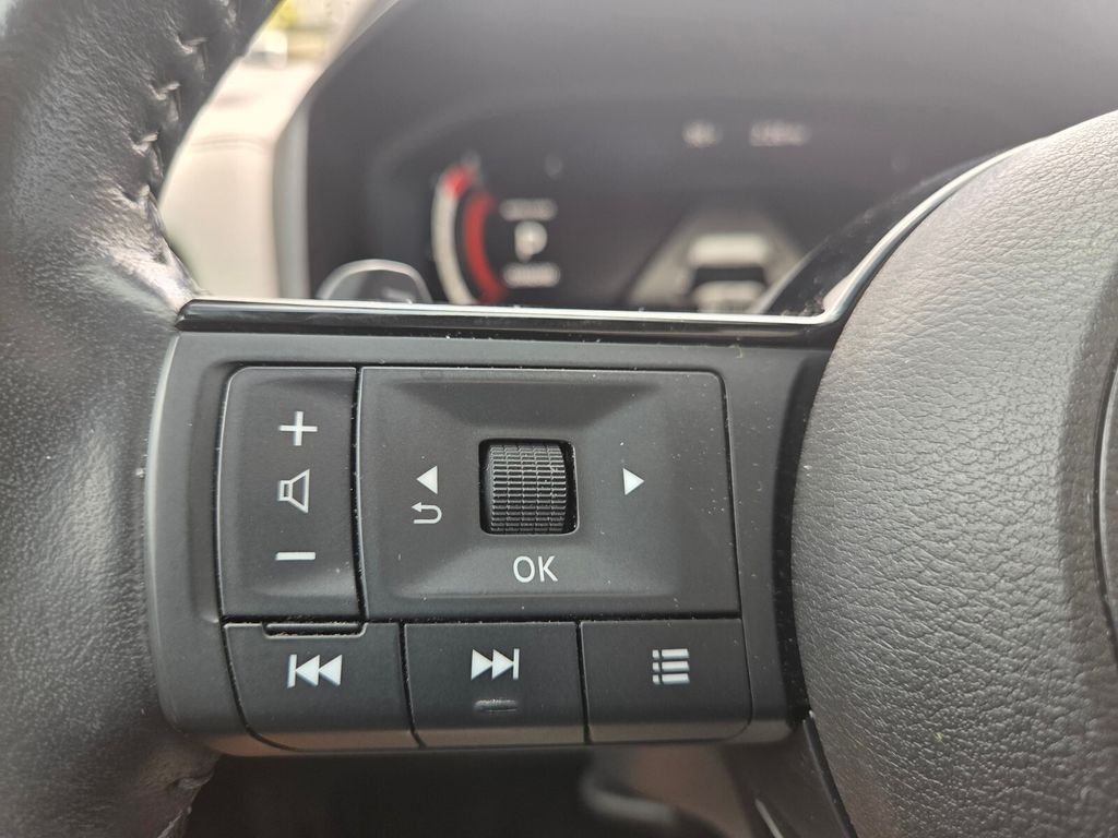 Used 2024 Black Nissan SL image 13