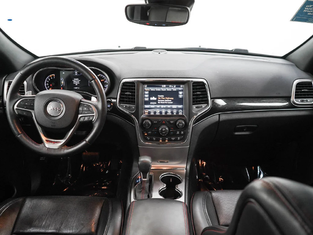 Used 2018 Bright White Clearcoat Jeep Trailhawk image 14
