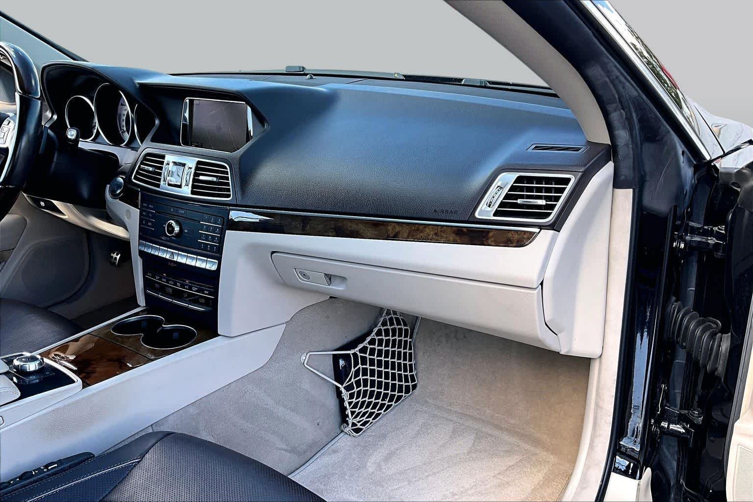 Used 2016 Black Mercedes-Benz E 400 image 18