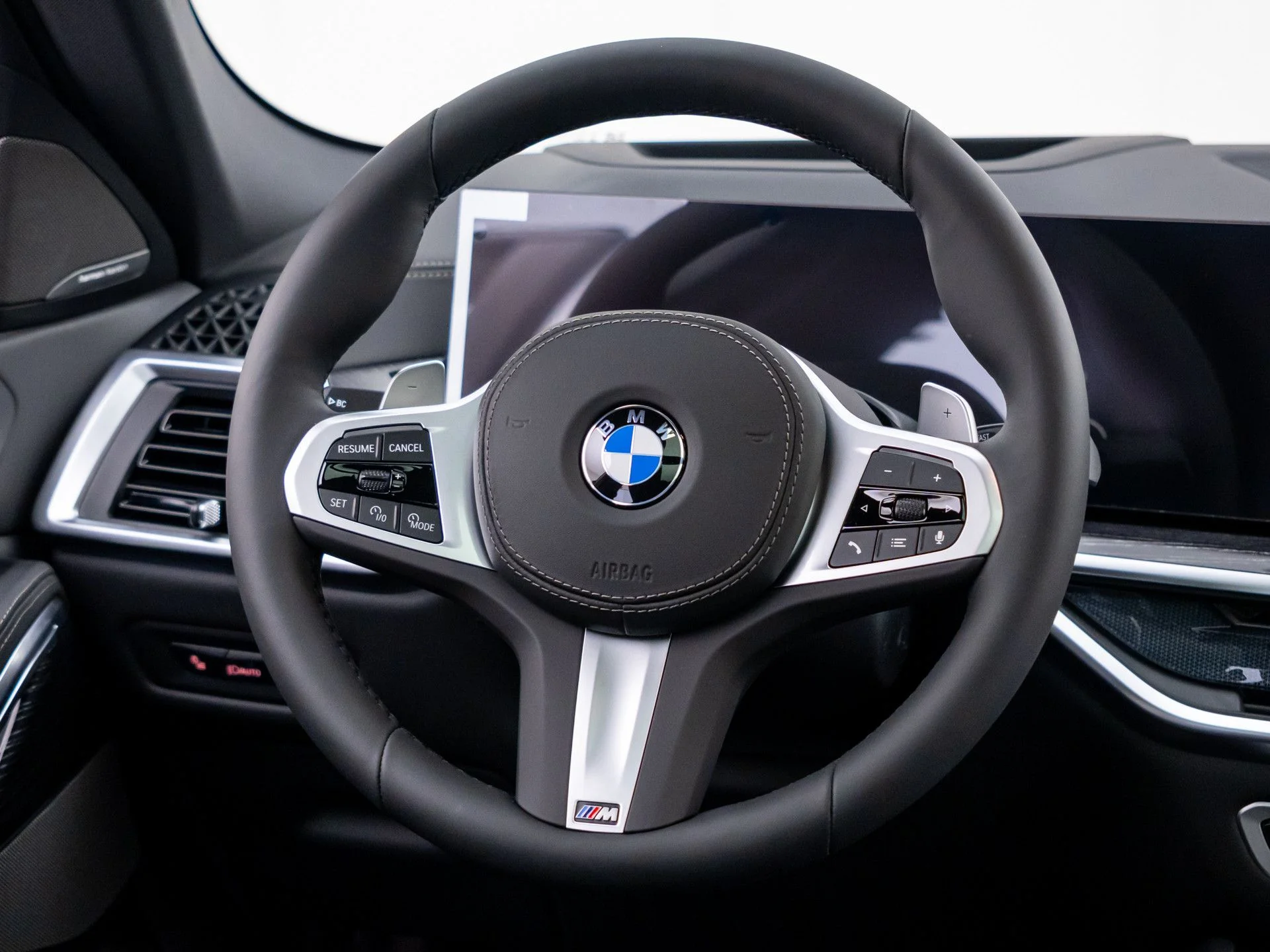 New 2027 White BMW xDrive40i image 11