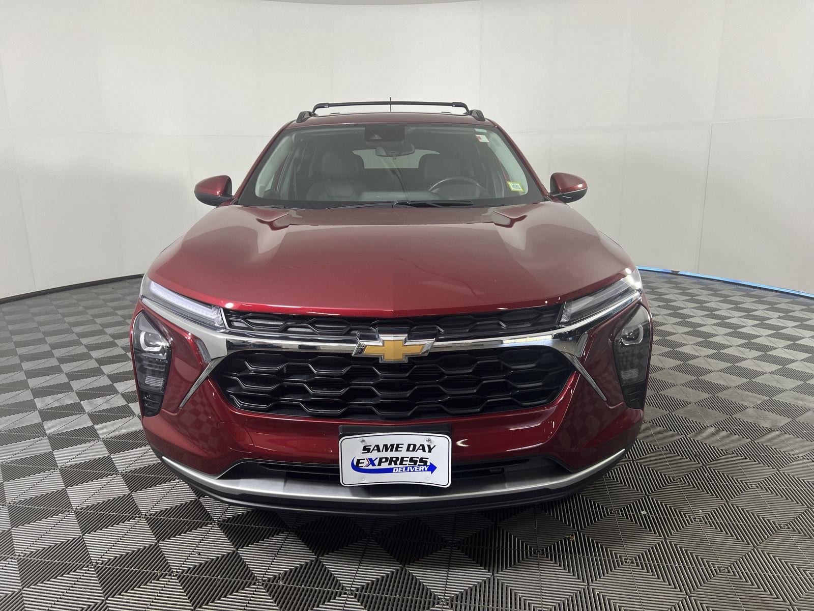 Used 2025 Crimson Metallic Chevrolet LT image 27