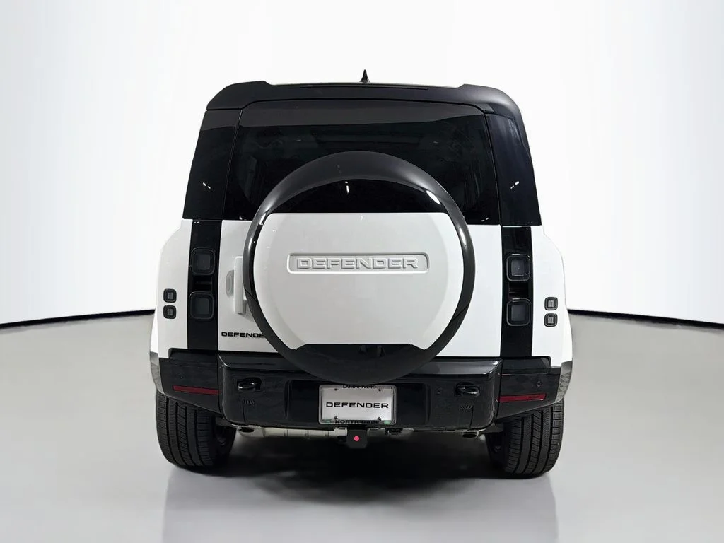 2026 Land Rover Defender X-Dynamic SE - Photo 6