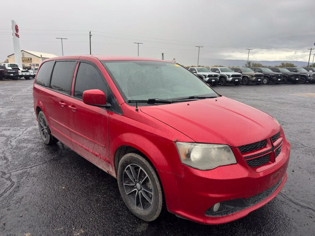 Used 2015 Red Dodge R/T image 1