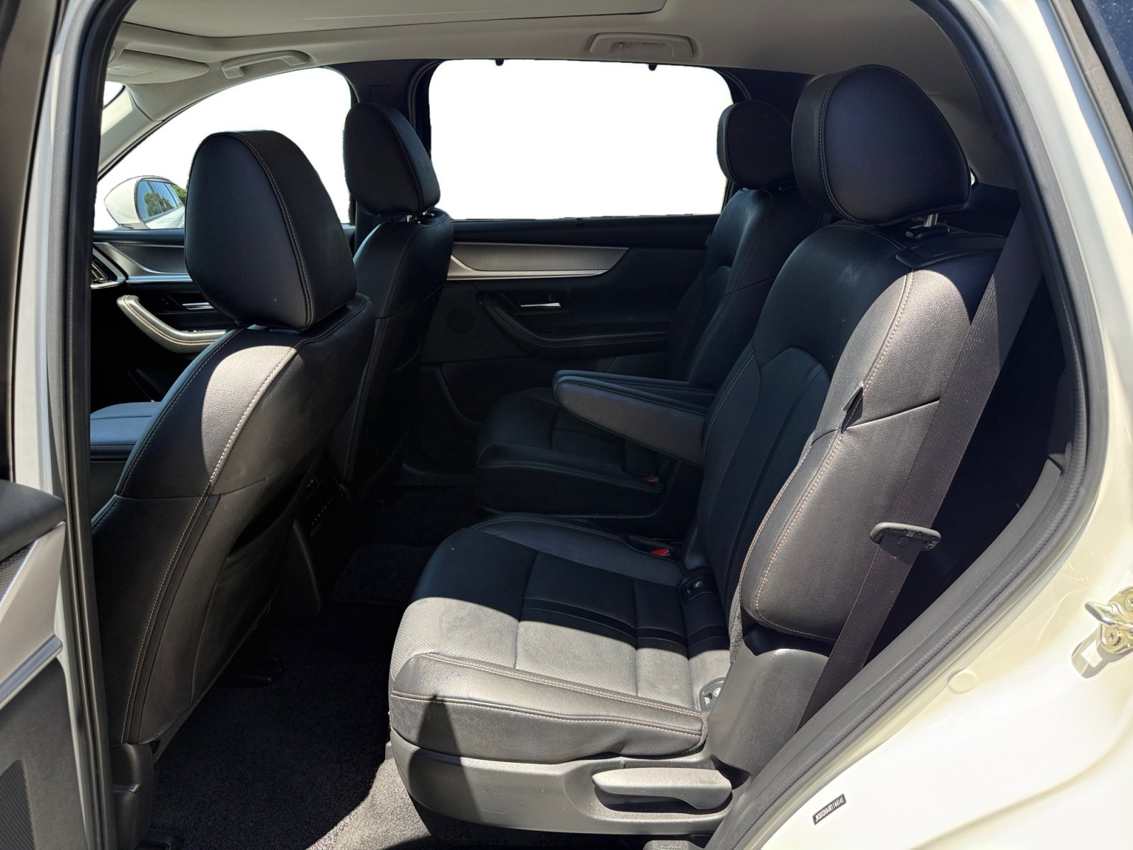 Certified Used 2024 White Mazda Premium image 16