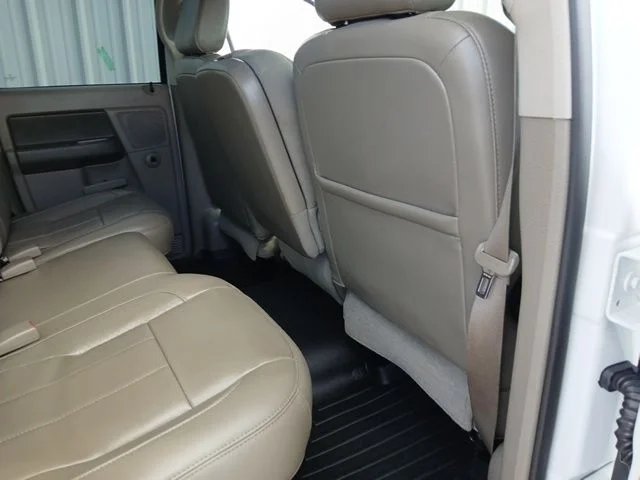 Used 2007 White Dodge Laramie image 32
