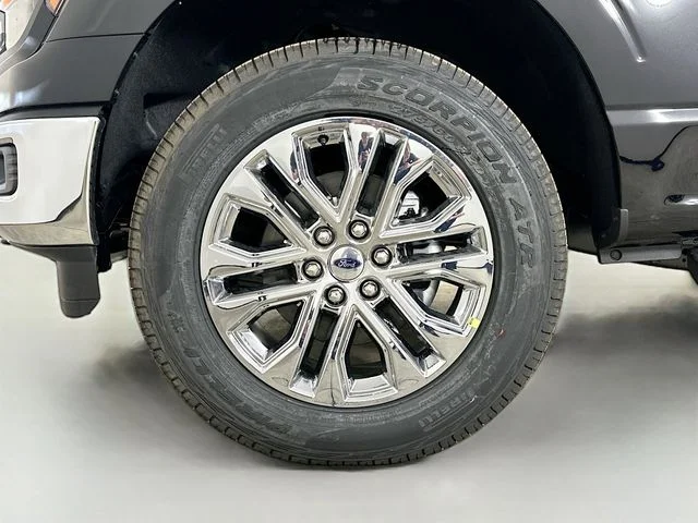 New 2026 Agate Black Metallic Ford XLT image 29