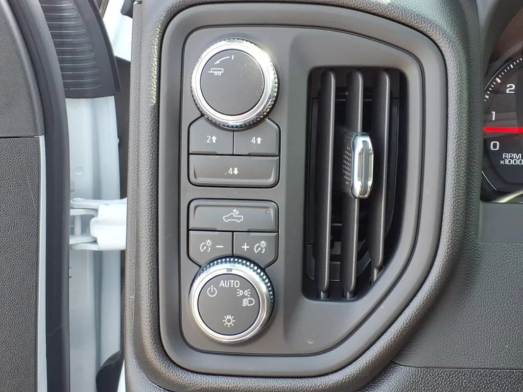 2026 GMC Sierra 3500HD Pro - Photo 10