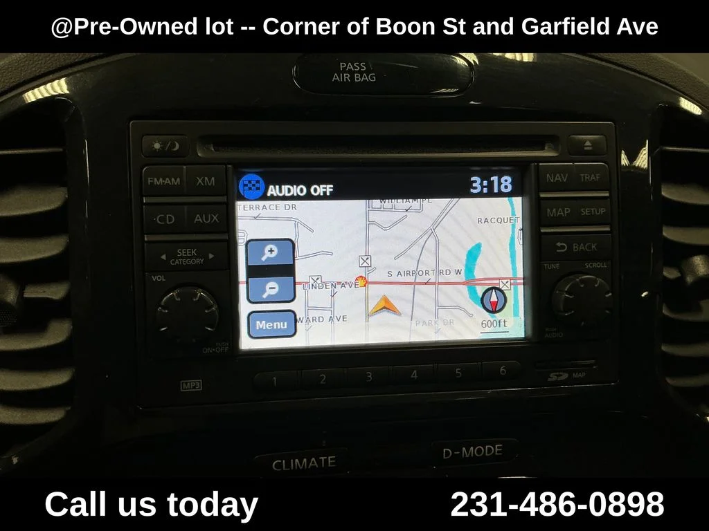 Used 2012 Red Nissan SL image 25