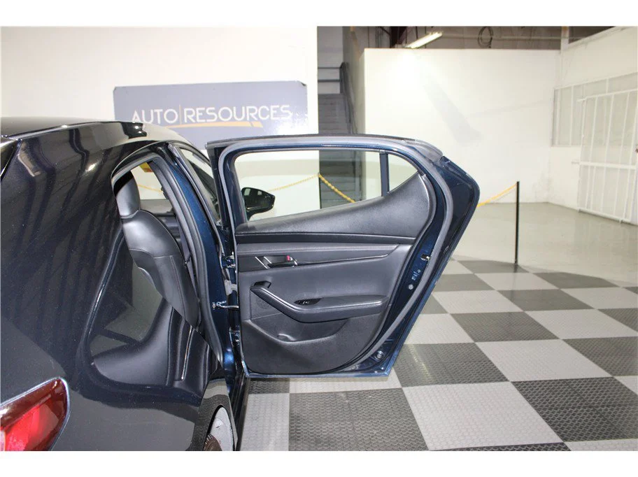 Used 2019 Deep Crystal Blue Mica Mazda Hatchback 4D image 22