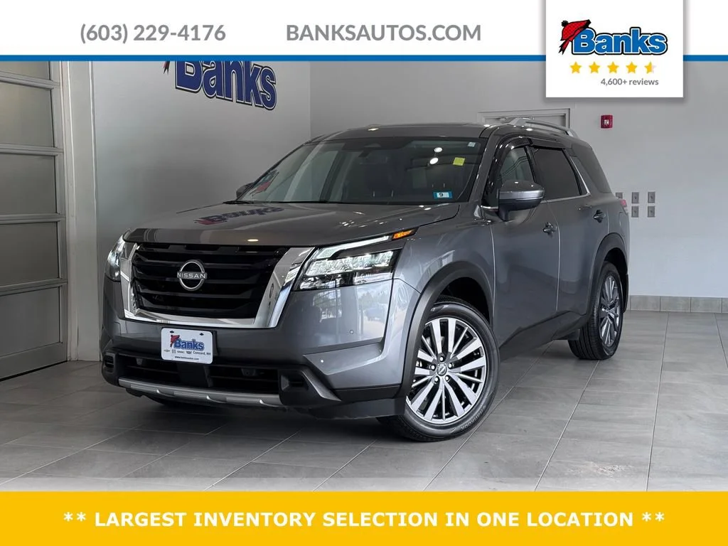 2025 Nissan Pathfinder SL 4WD's photo