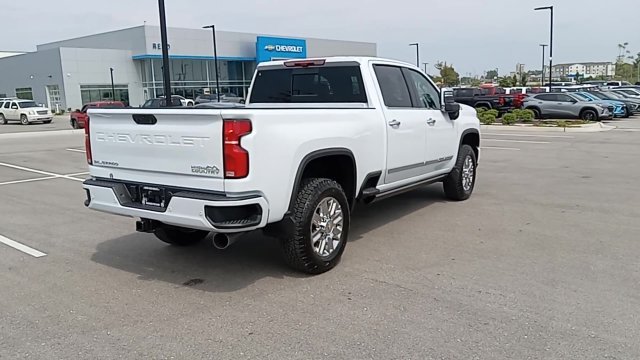 2026 Chevrolet Silverado 3500HD High Country - Photo 8
