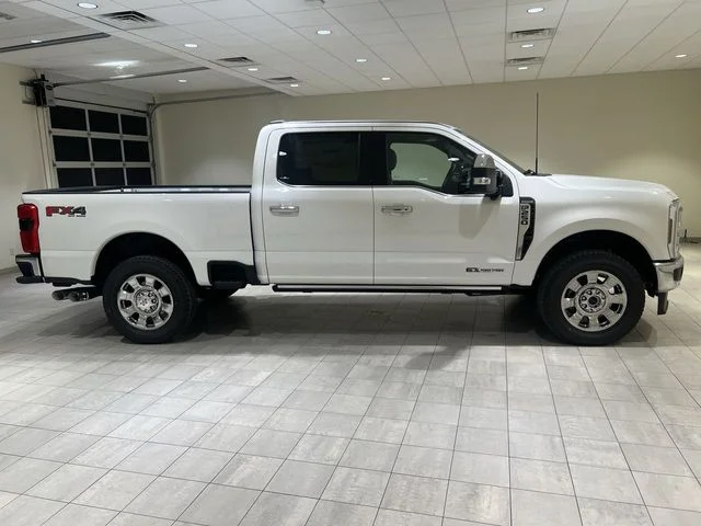 New 2026 Star White Metallic Tri-Coat Ford F-250® King Ranch® image 38
