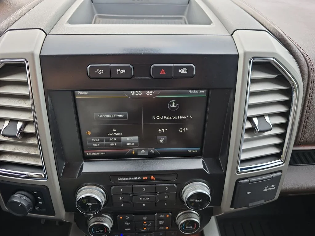 Used 2015  Ford King Ranch image 27