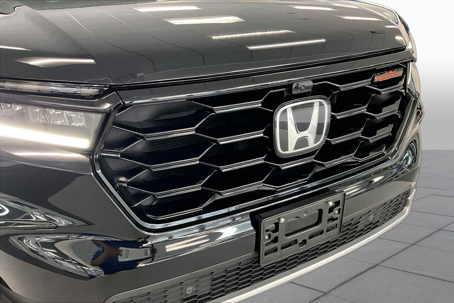 Used 2025 Crystal Black Pearl Honda TrailSport image 30