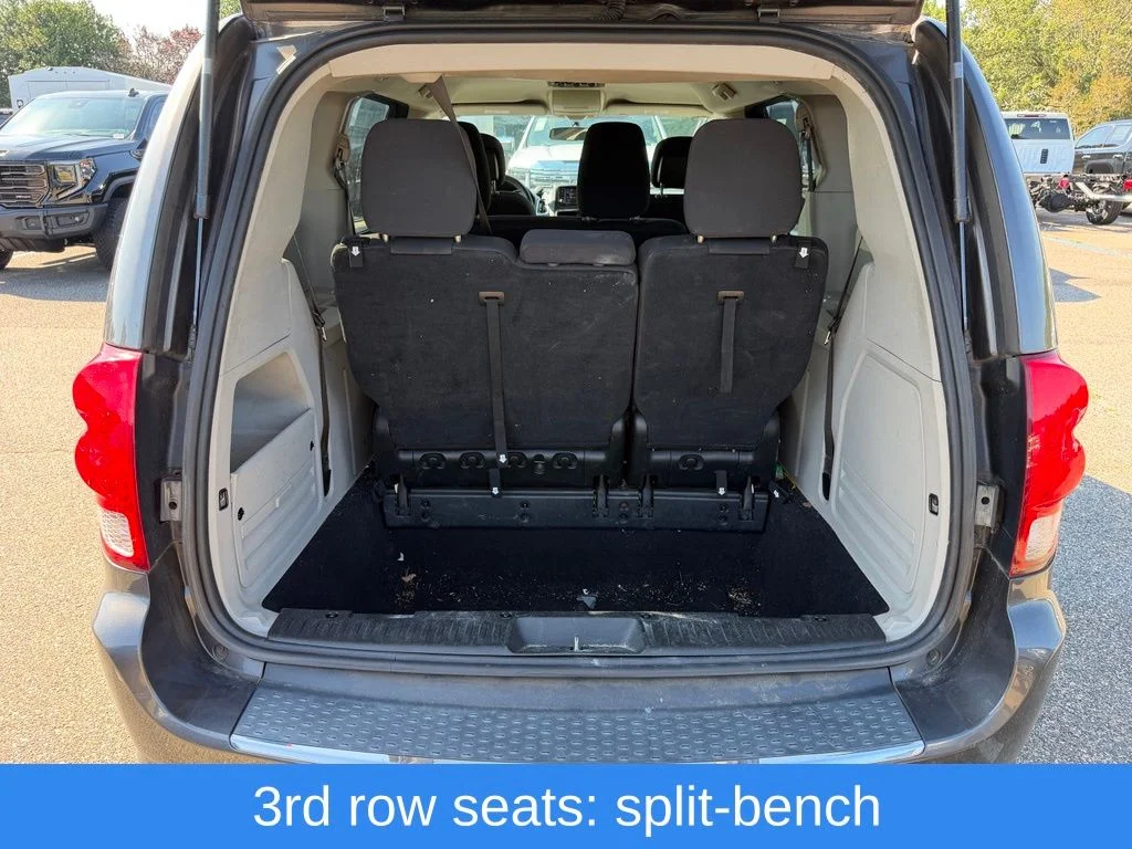 Used 2018 Gray Dodge SE image 14
