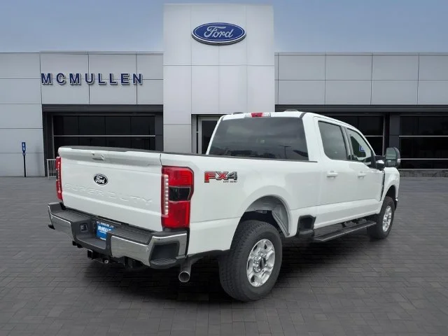 New 2027 Oxford White Ford F-250® XLT image 5