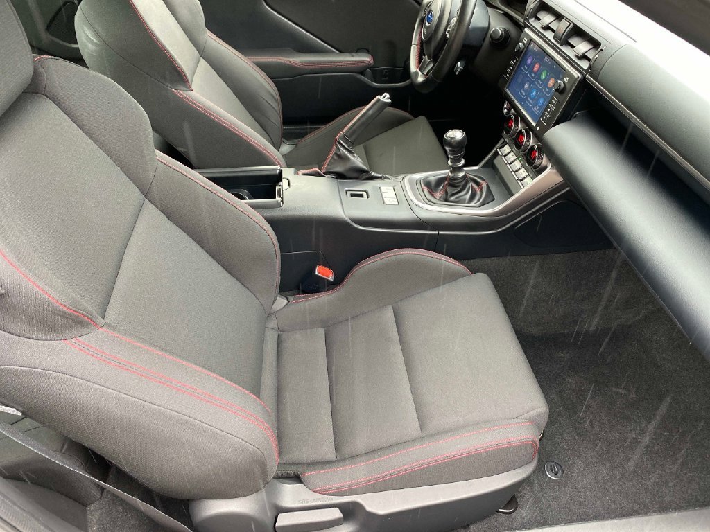 Used 2022 White Subaru Premium image 21