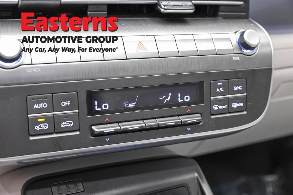 Used 2024 Black Hyundai Limited image 19