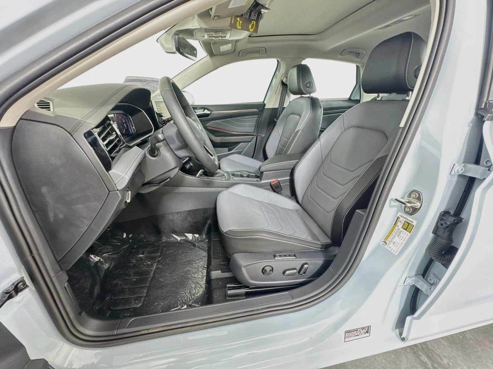 New 2027 GRAY Volkswagen SEL image 21