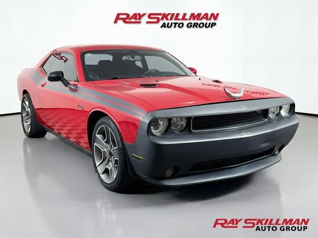 2012 Dodge Challenger R/T's photo