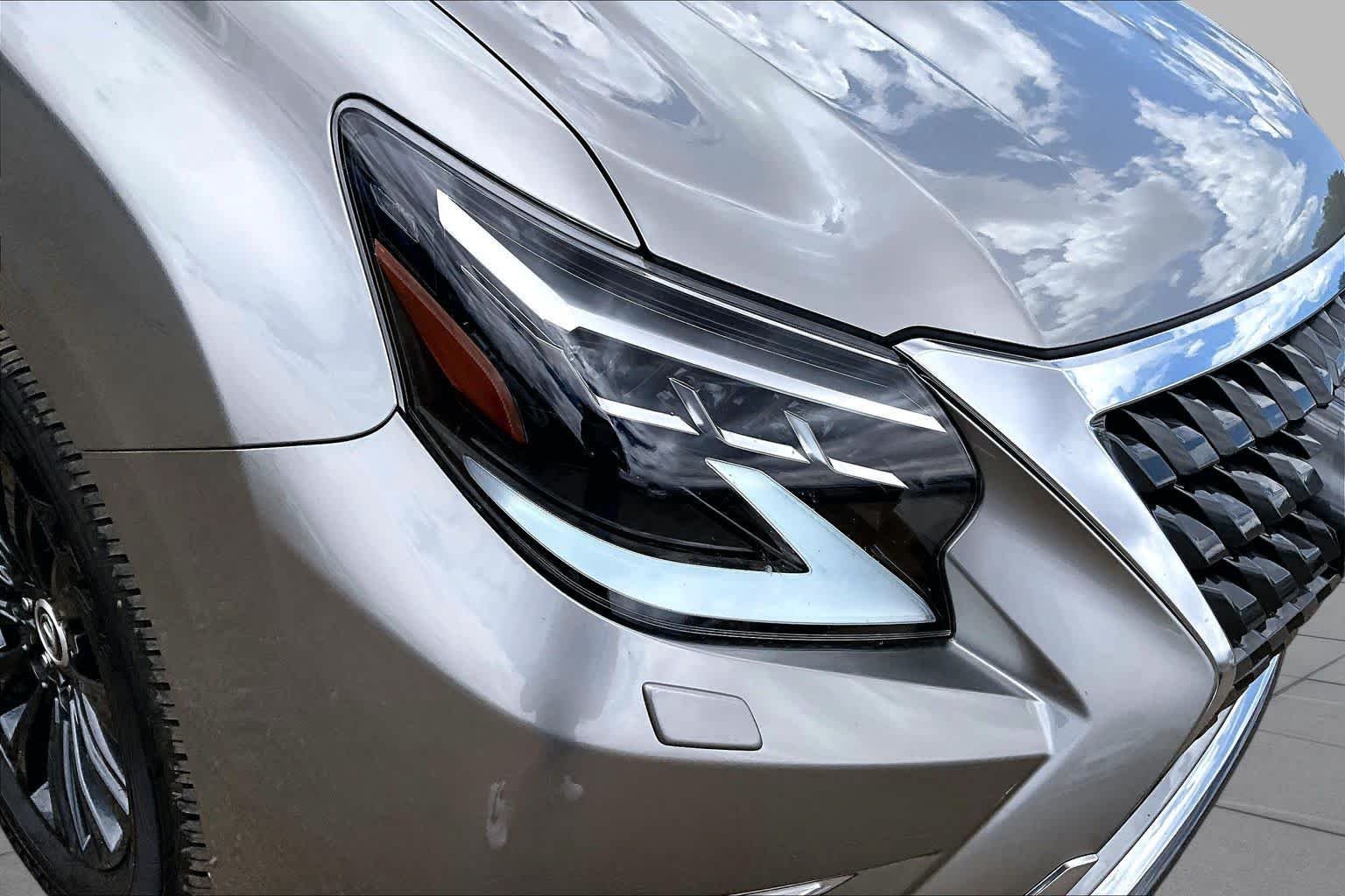 Used 2023 Atomic Silver Lexus Premium image 25