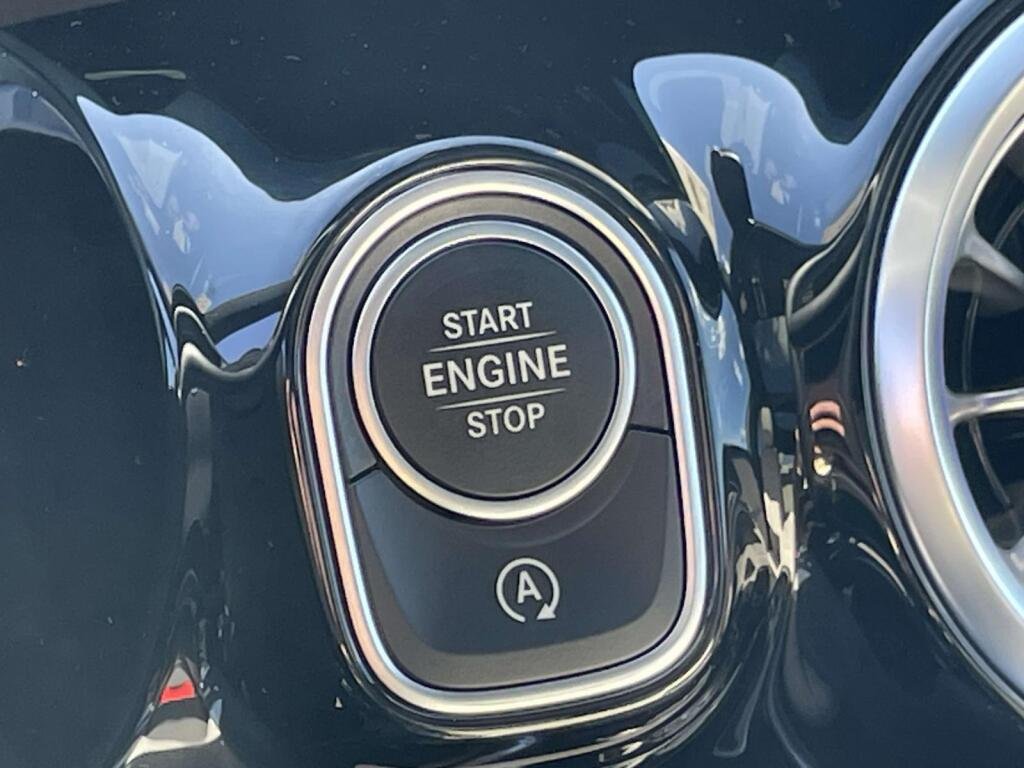 New 2026 Mountain Grey Metallic Mercedes-Benz GLA 250 image 32
