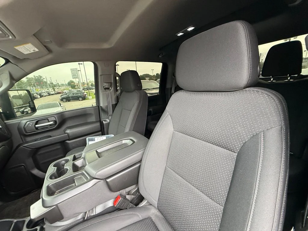 Used 2025 Gray Chevrolet Custom image 15