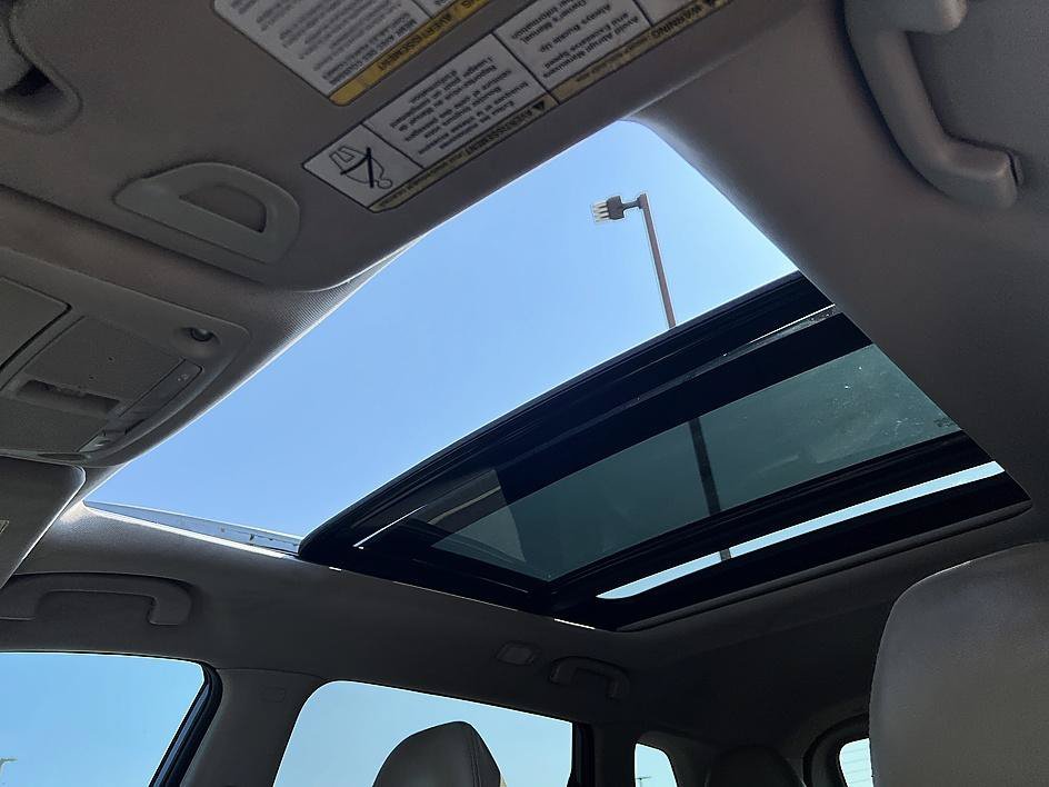 Used 2017 Gun Metallic Nissan SV image 19