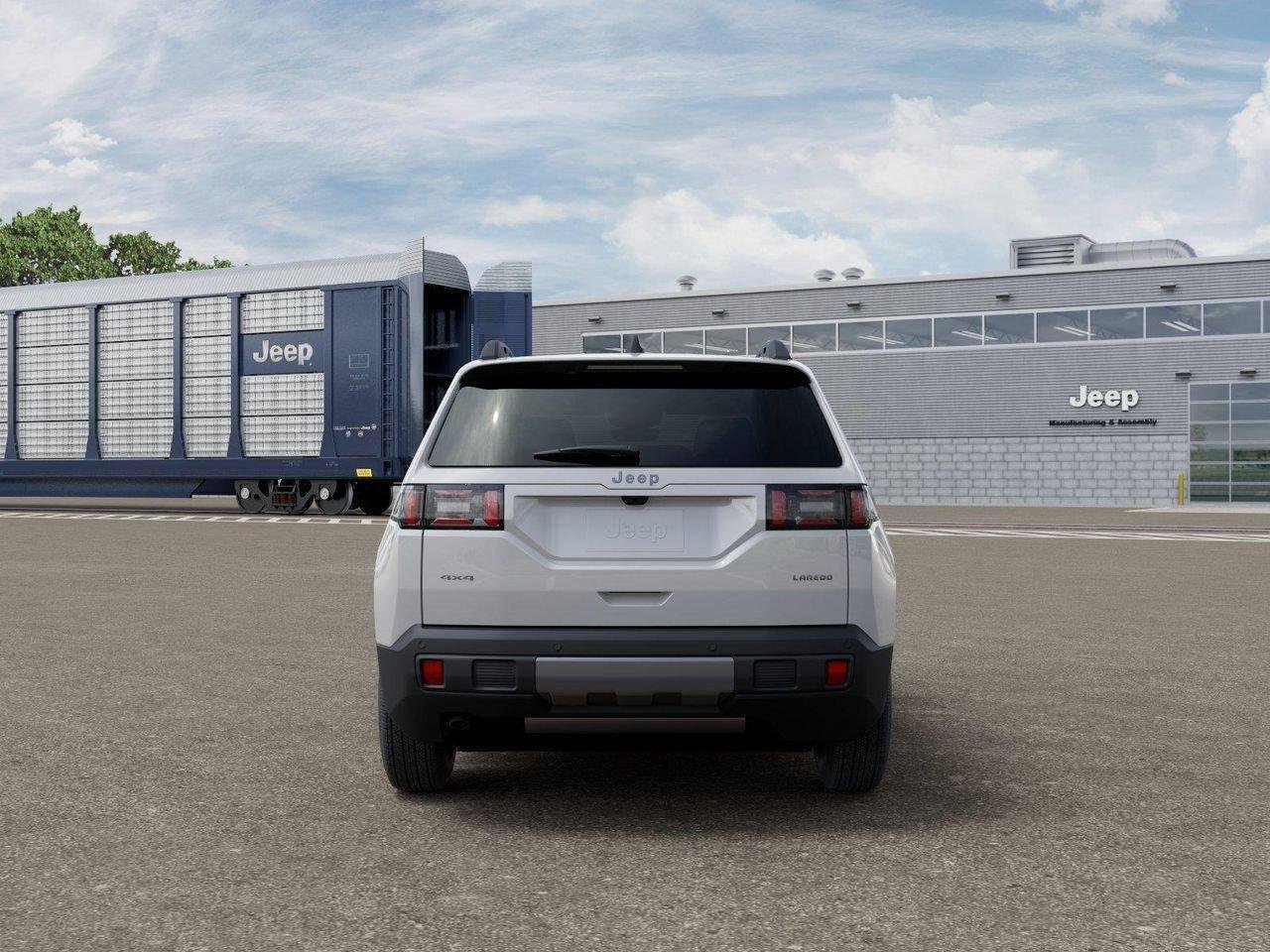 New 2026 Bright White Clear-Coat Exterior Paint Jeep Laredo image 33
