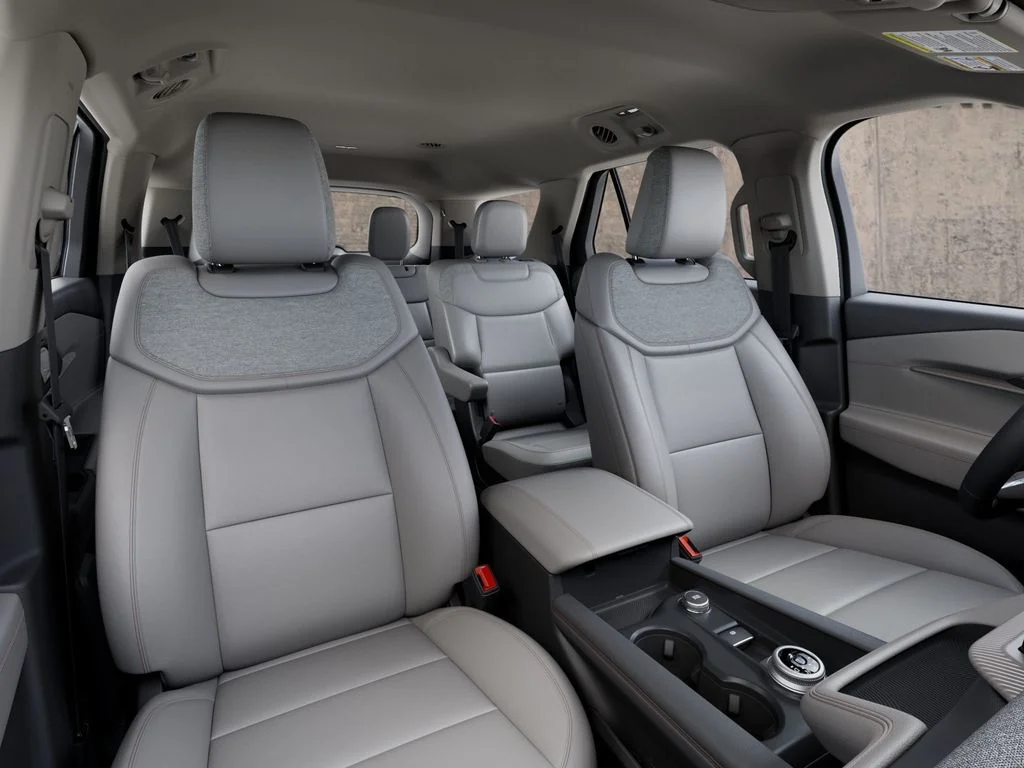 New 2027 Vapor Blue Metallic Ford Active image 10