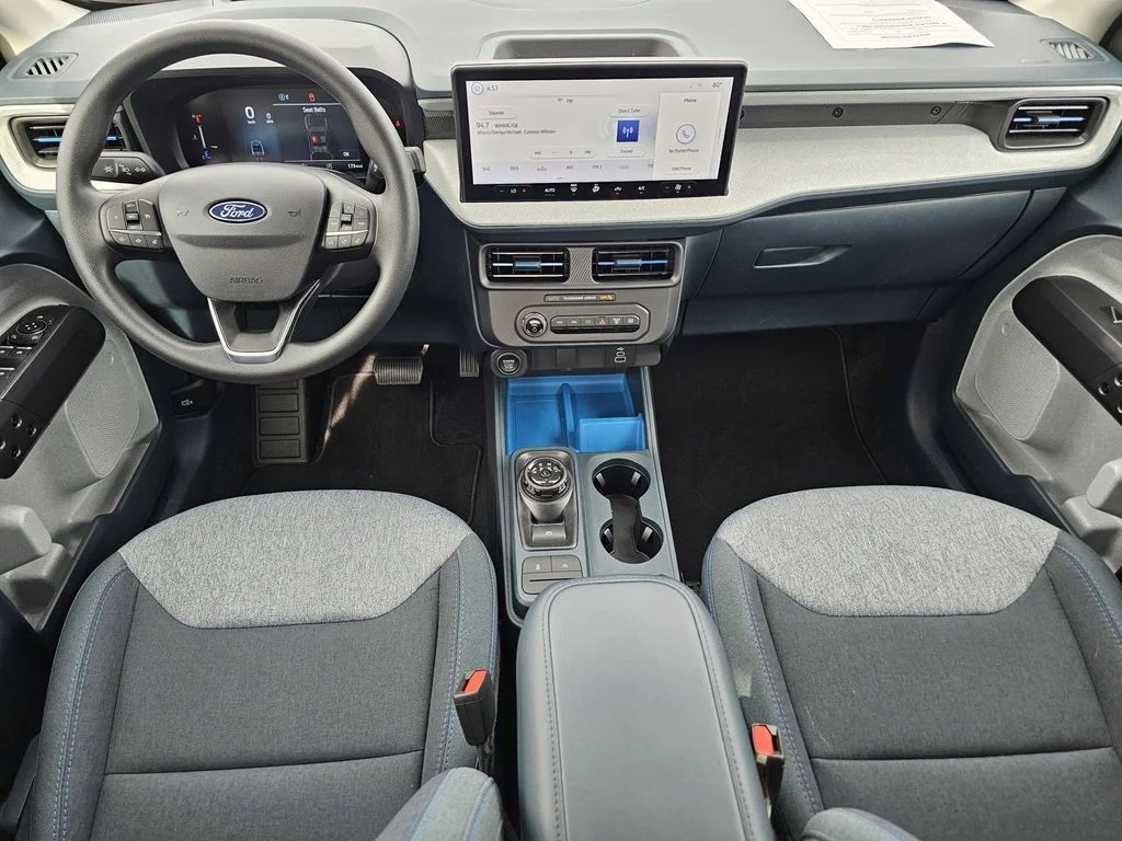 Used 2026 Oxford White Ford XLT image 21